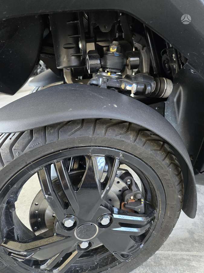 Peugeot Metropolis 400cc, трициклы