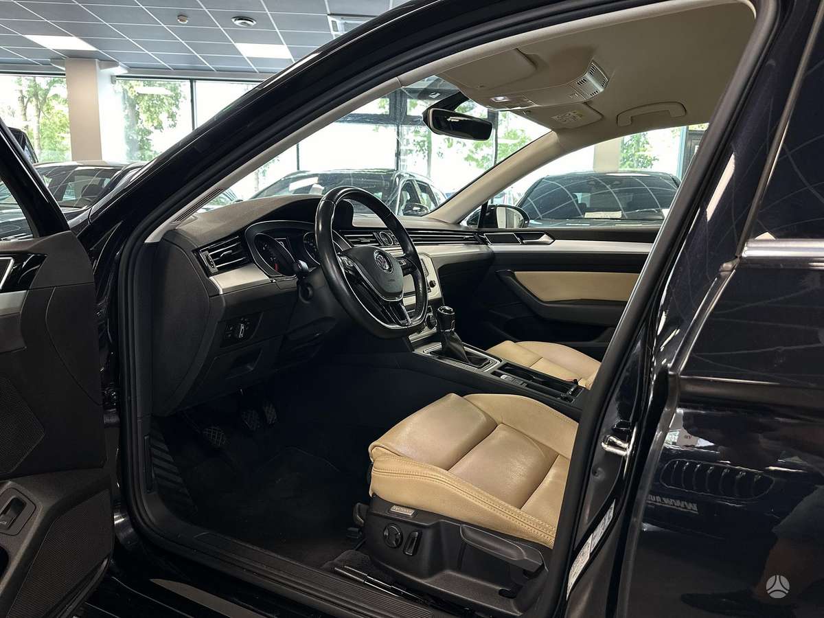 Volkswagen Passat - 9