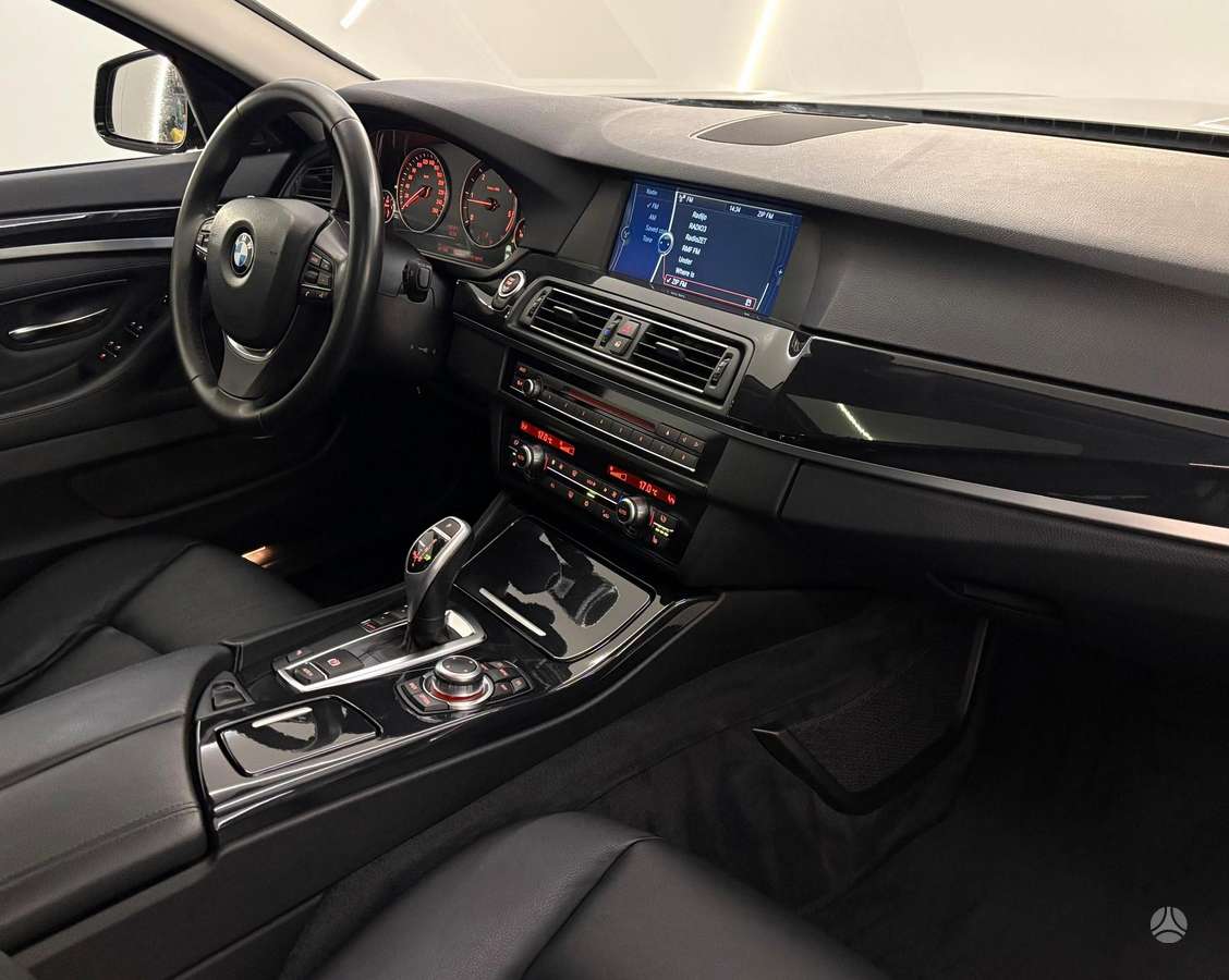 BMW 520, 2.0 l., Седан