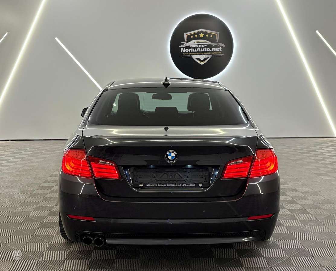 BMW 520, 2.0 l., Седан