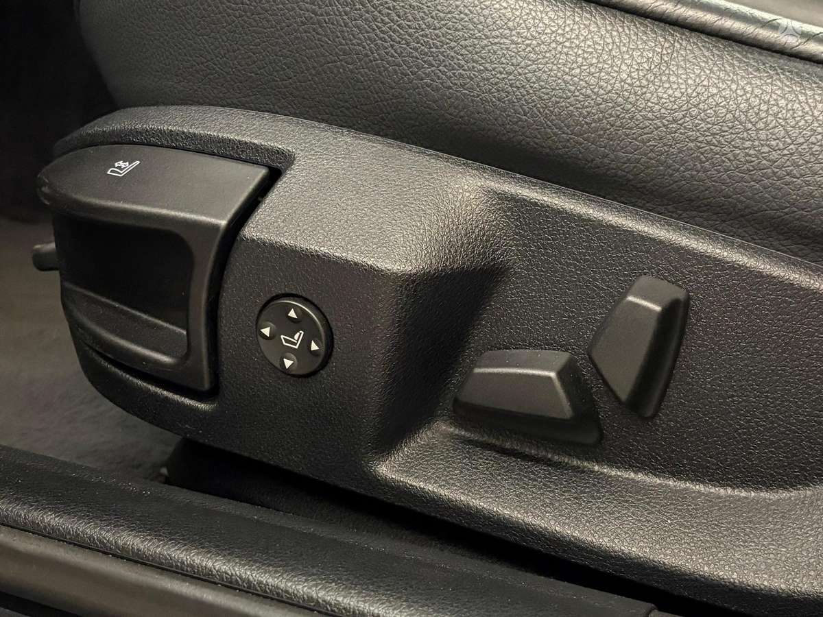 BMW 520, 2.0 l., Седан