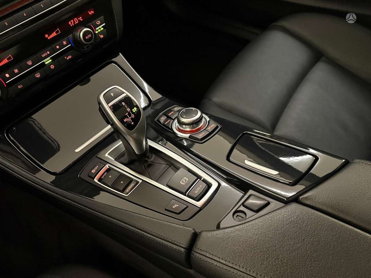 BMW 520, 2.0 l., Седан