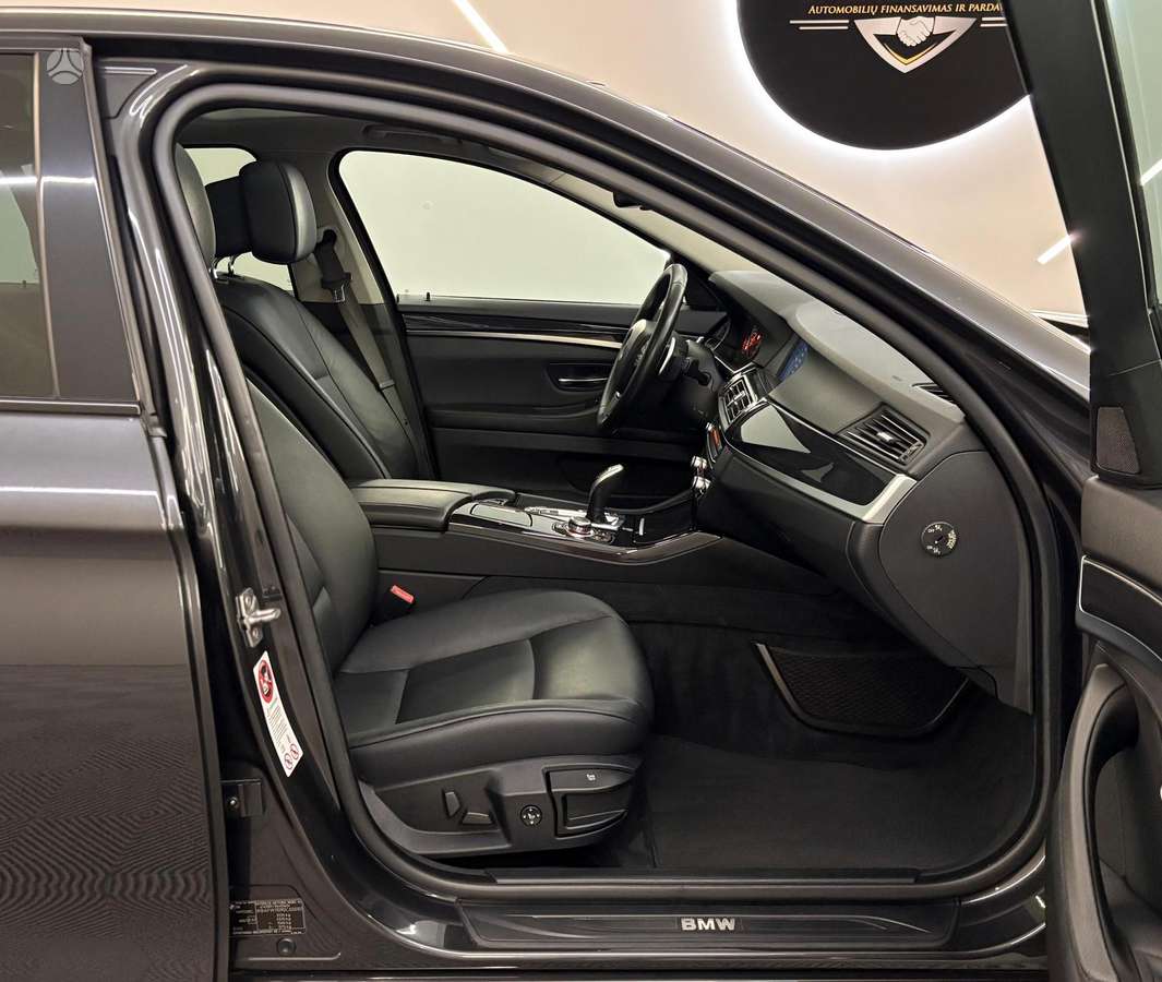BMW 520, 2.0 l., Седан