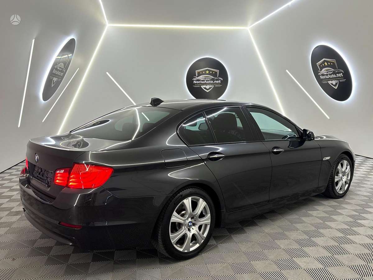 BMW 520, 2.0 l., Седан