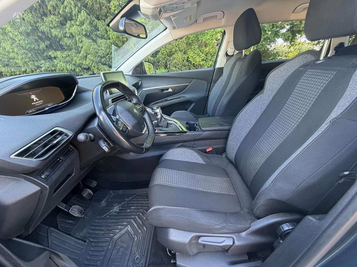 Peugeot 5008, 1.5 l., mpv / minivan