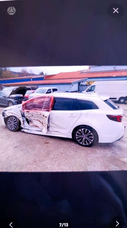 Toyota Corolla dalimis. Spalvos kodas 2pu