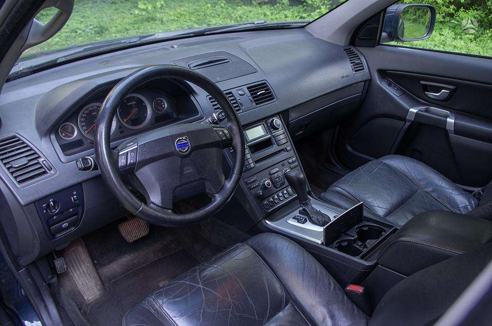 Volvo XC90 - 9