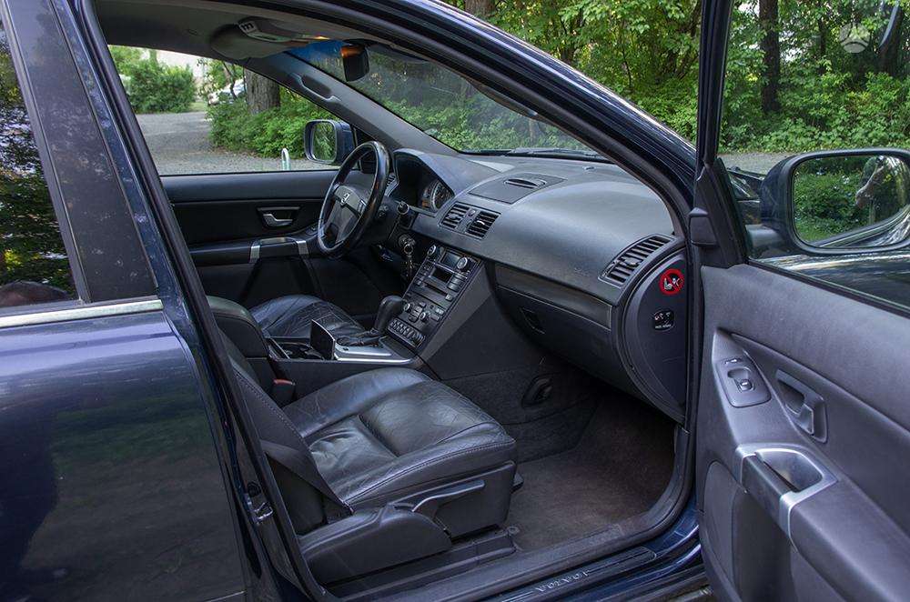 Volvo XC90 - 11
