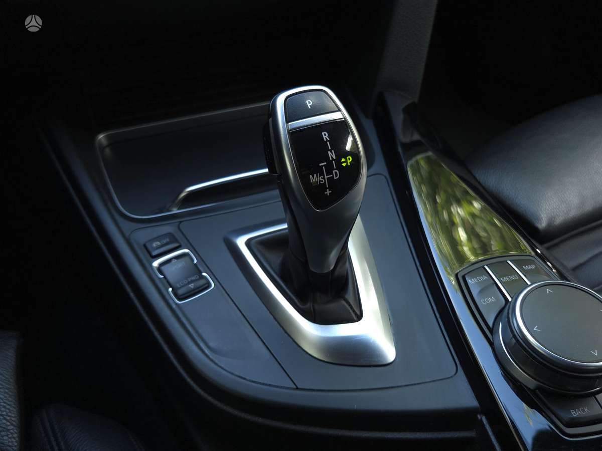 BMW 320, 2.0 l., sedanas