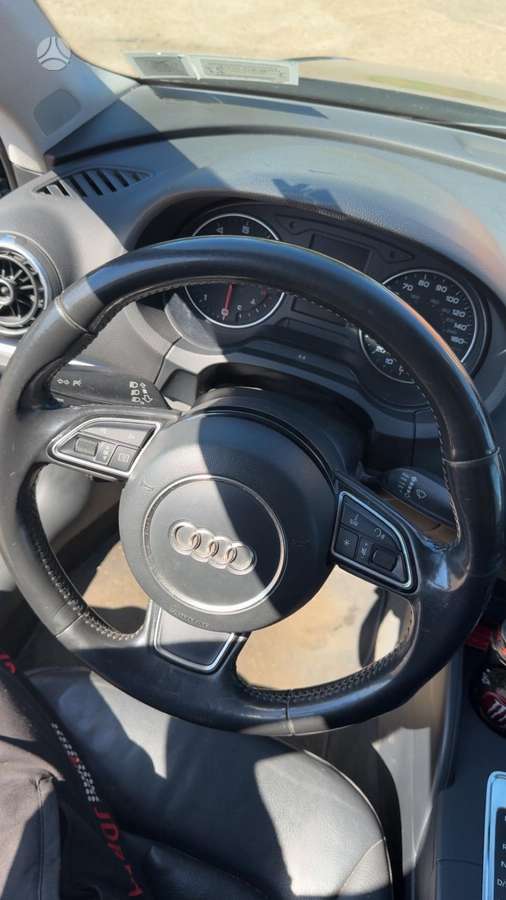 Audi A3, 1.8 l., Седан
