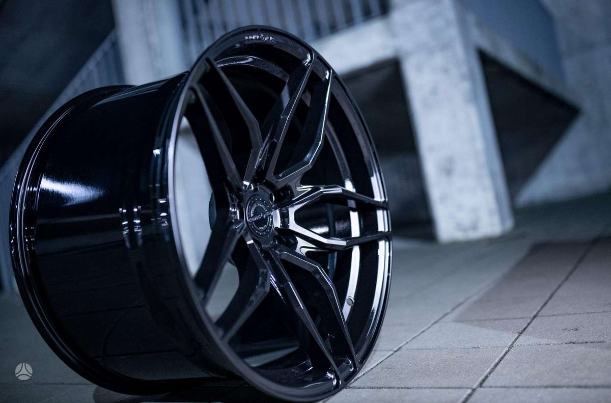 CONCAVER CVR3 Platinum Black, light alloy, R20