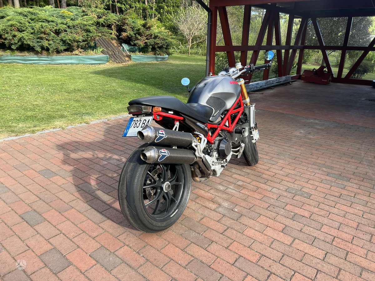 Ducati Monster 1000cc, street / classic
