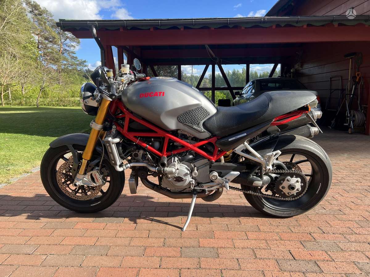 Ducati Monster 1000cc, street / classic