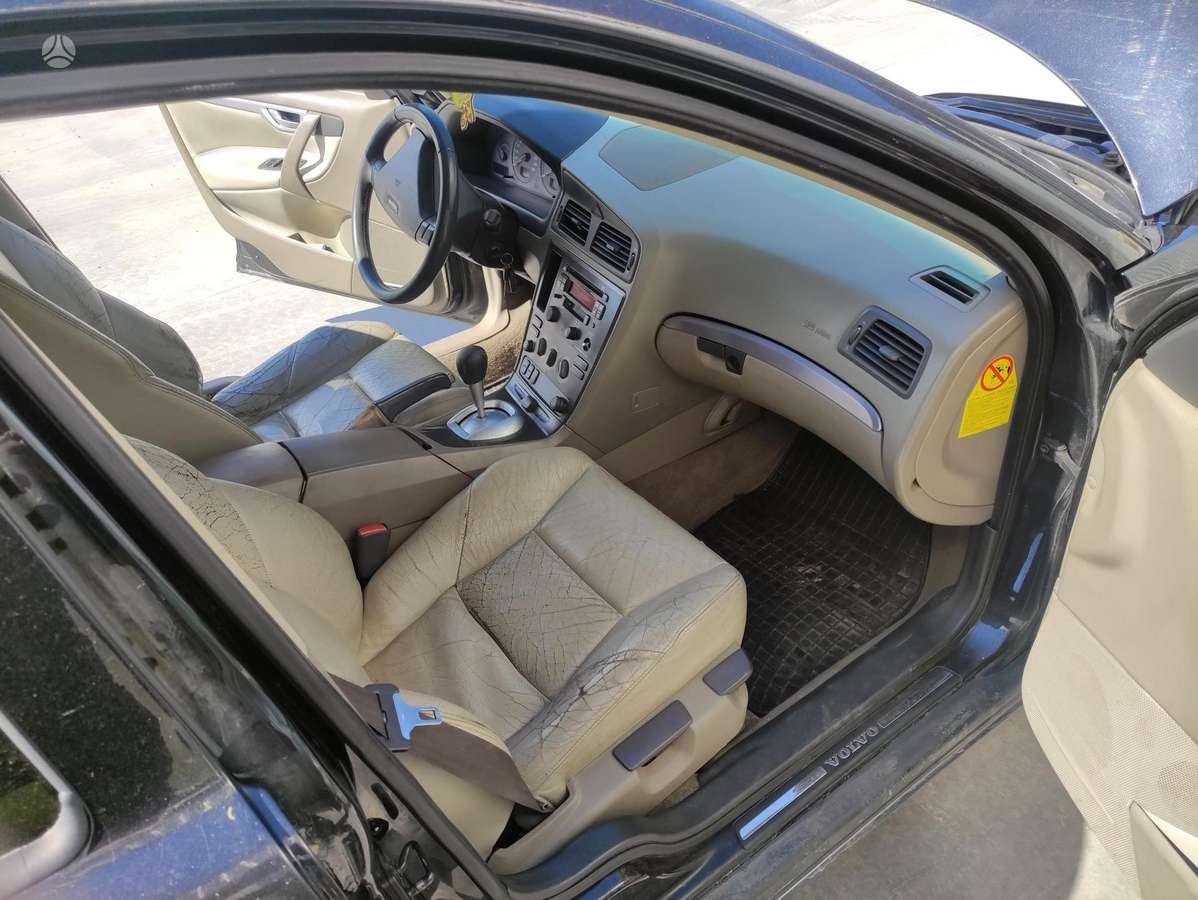 Volvo S60, 2.4 l., Седан