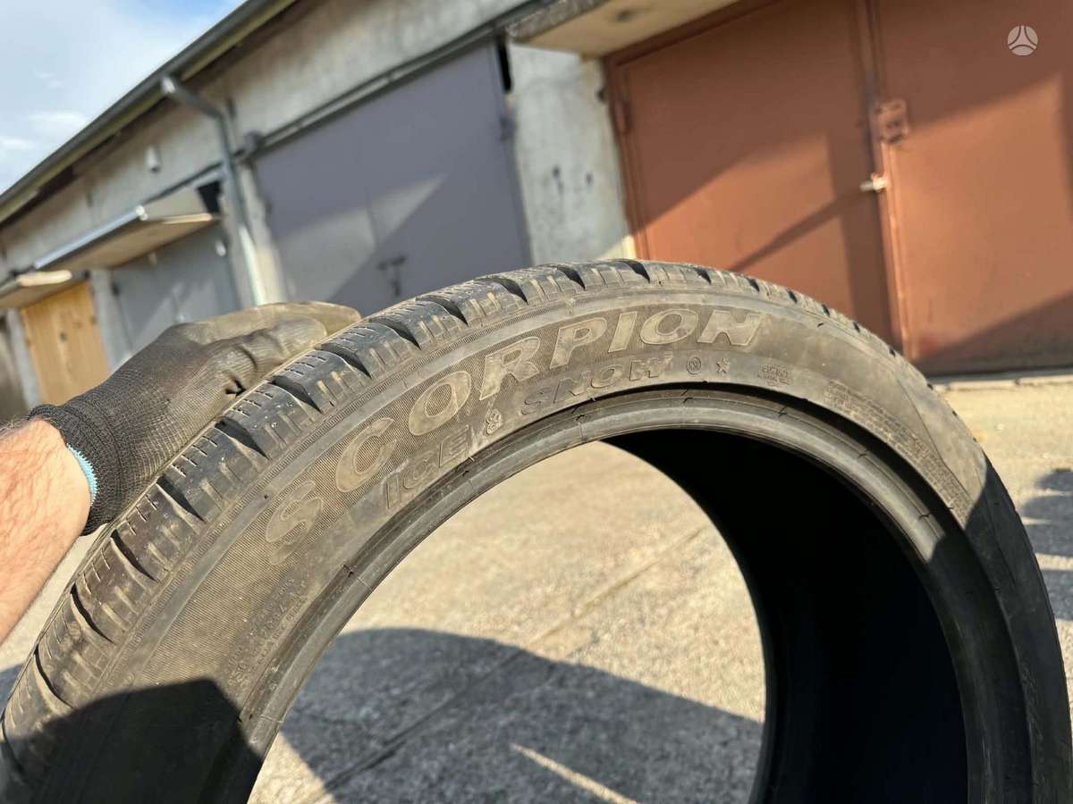 Pirelli Scorpion, winter 275/40 R20