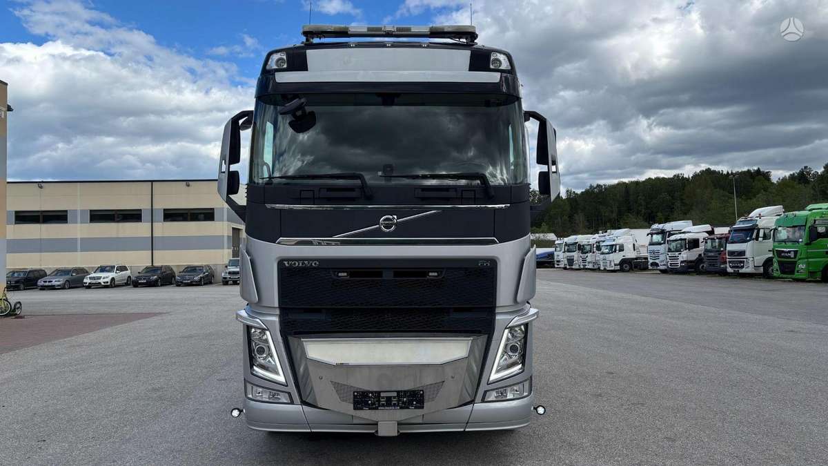 Volvo FH540, с краном
