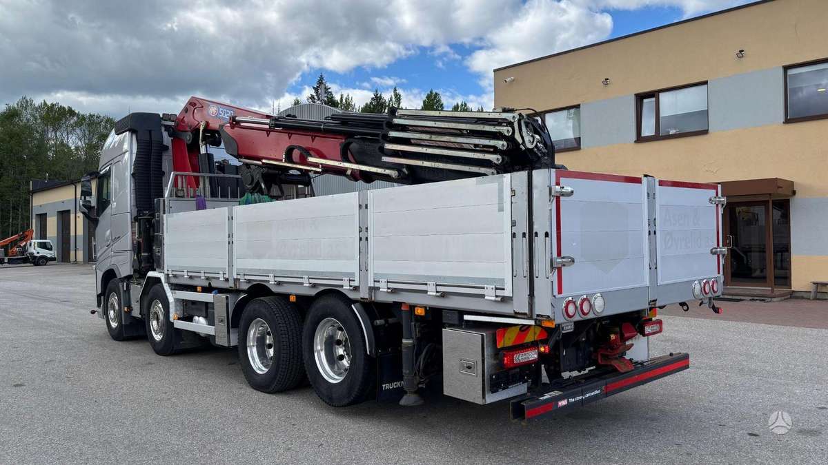 Volvo FH540, с краном