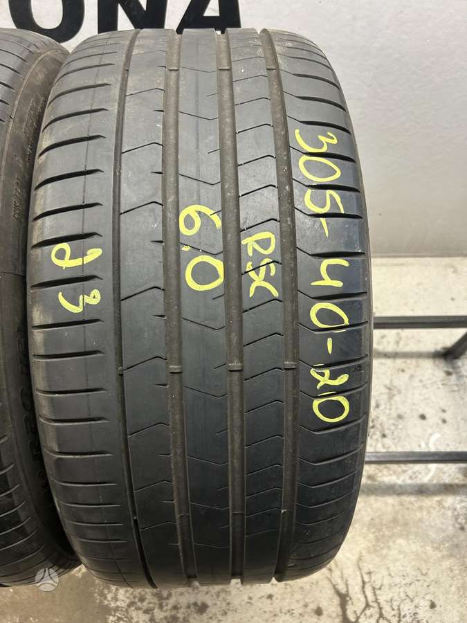 Pirelli PZero PZ4, summer 305/40 R20