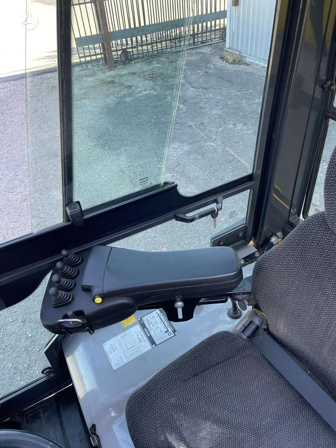 Atlet ET-20L, forklifts