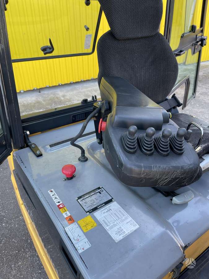 Atlet ET-20L, šakiniai krautuvai