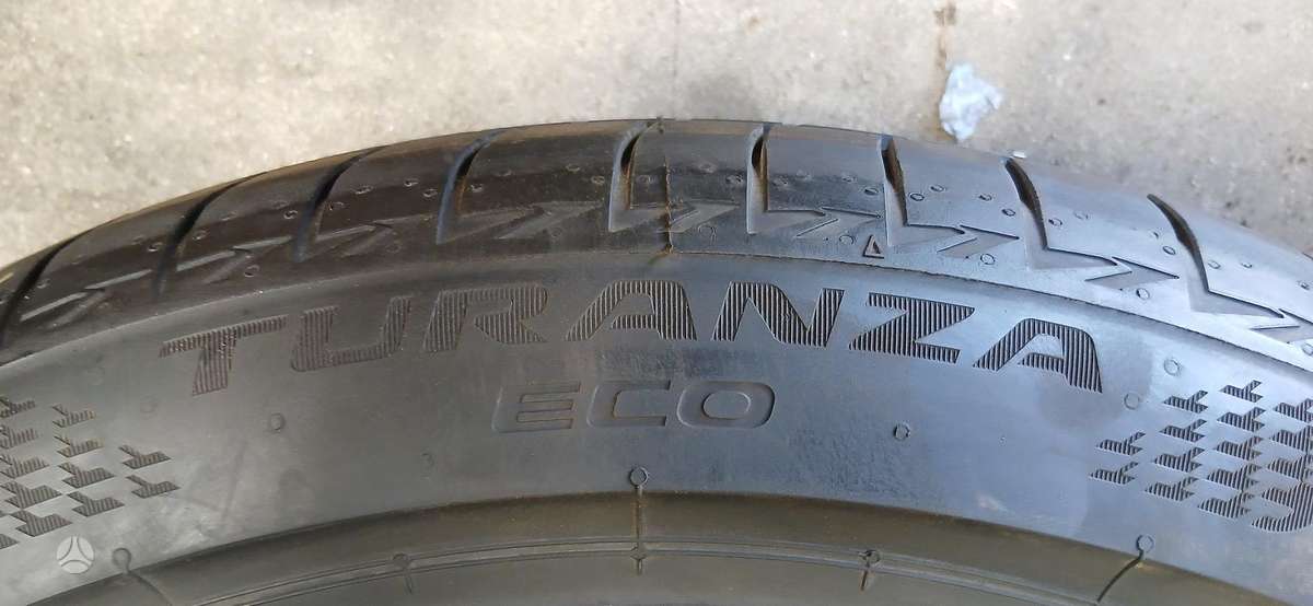Bridgestone, summer 235/45 R21