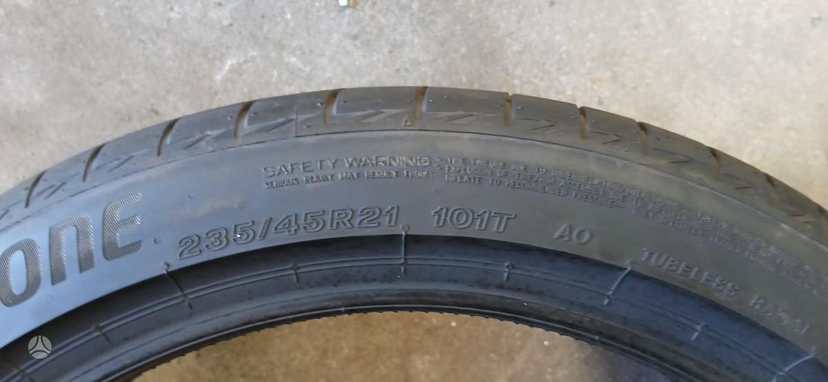 Bridgestone, summer 235/45 R21
