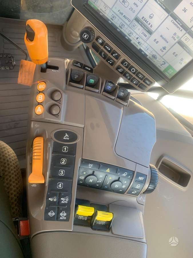 John Deere 6155r, tractors