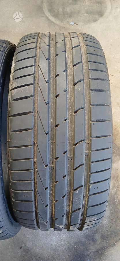 Hankook, vasarinės 225/35 R19
