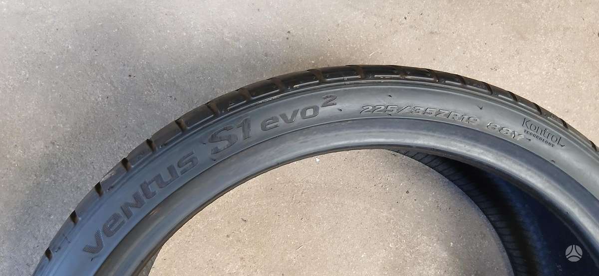 Hankook, summer 225/35 R19