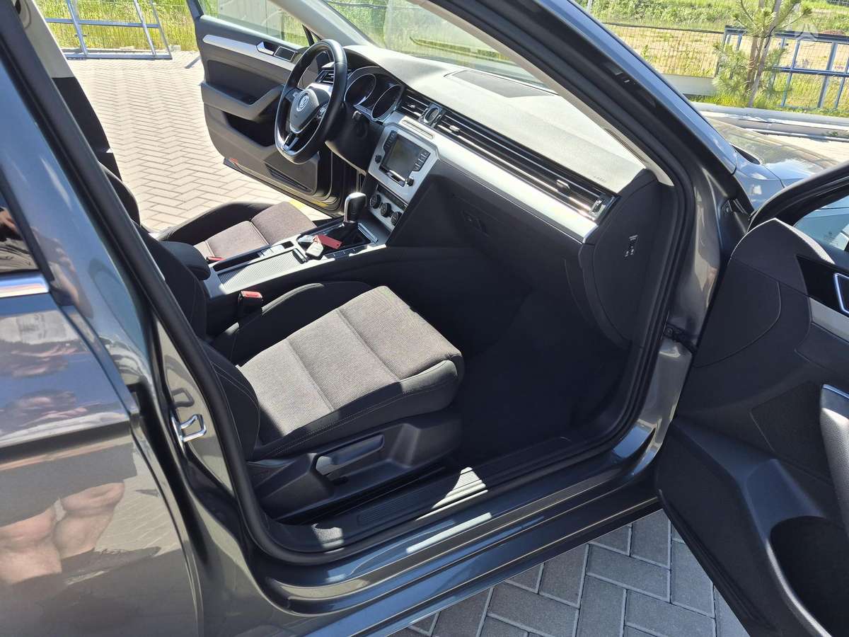 Volkswagen Passat - 9