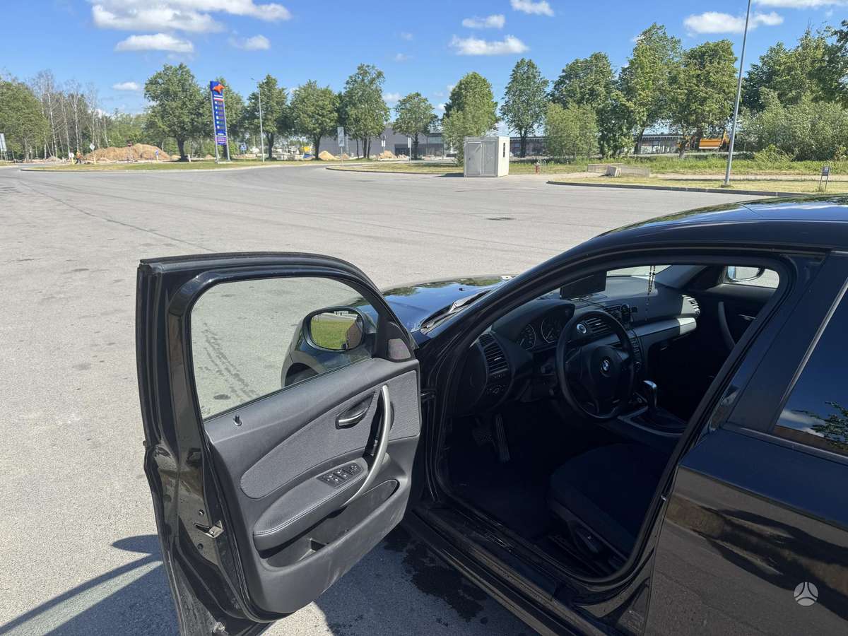 BMW 120, 2.0 l., hatchback