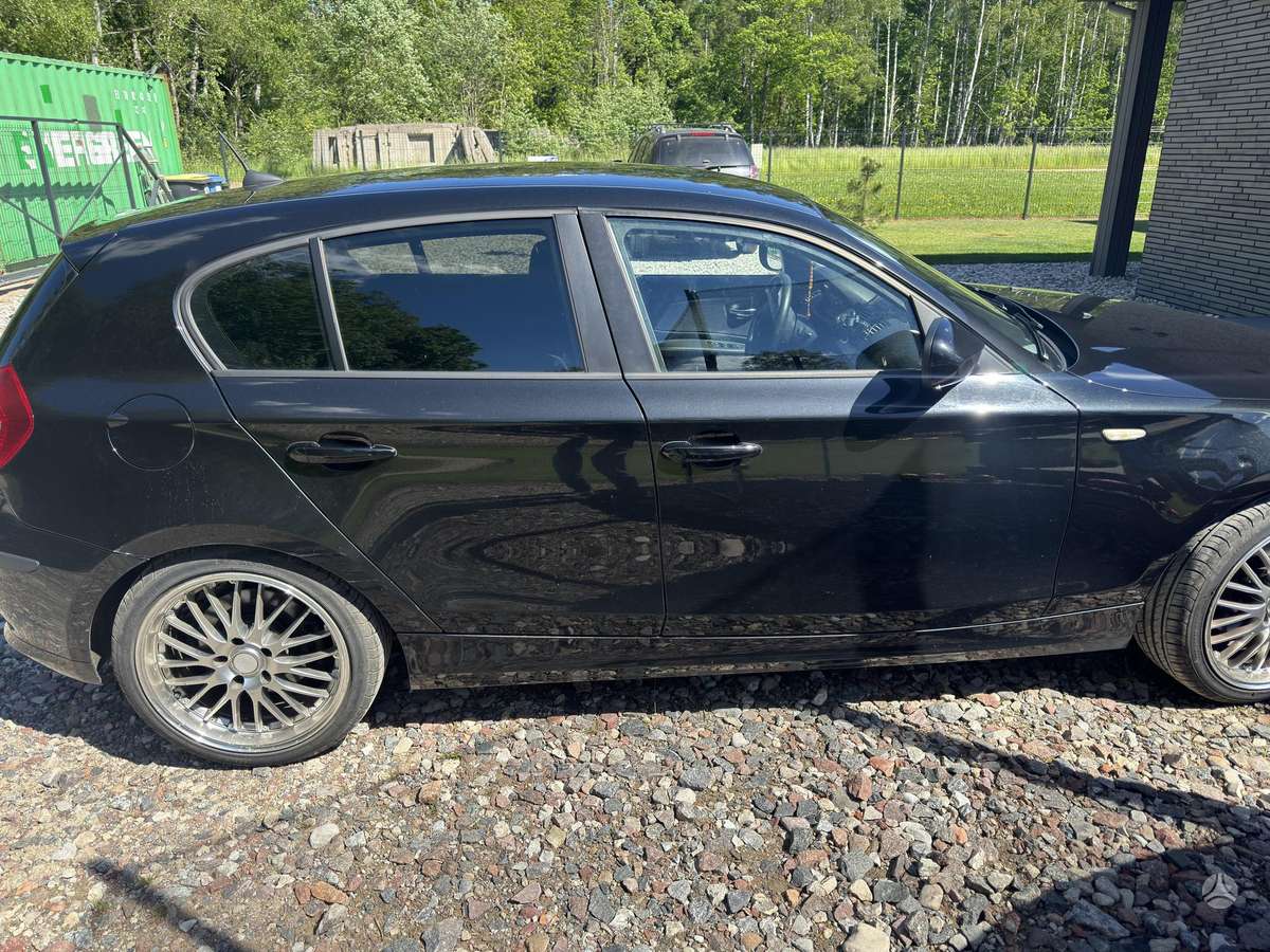 BMW 120, 2.0 l., hatchback