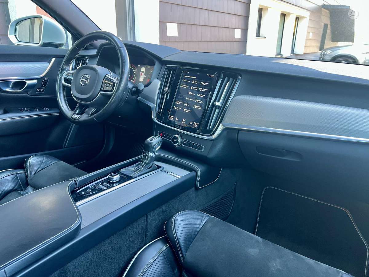 Volvo S90, 2.0 l., Седан
