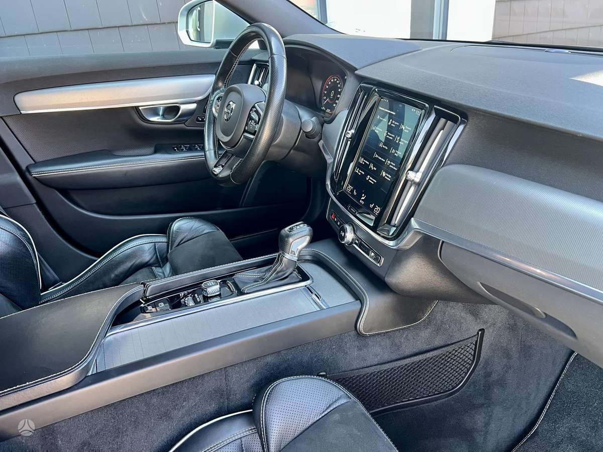 Volvo S90, 2.0 l., Седан