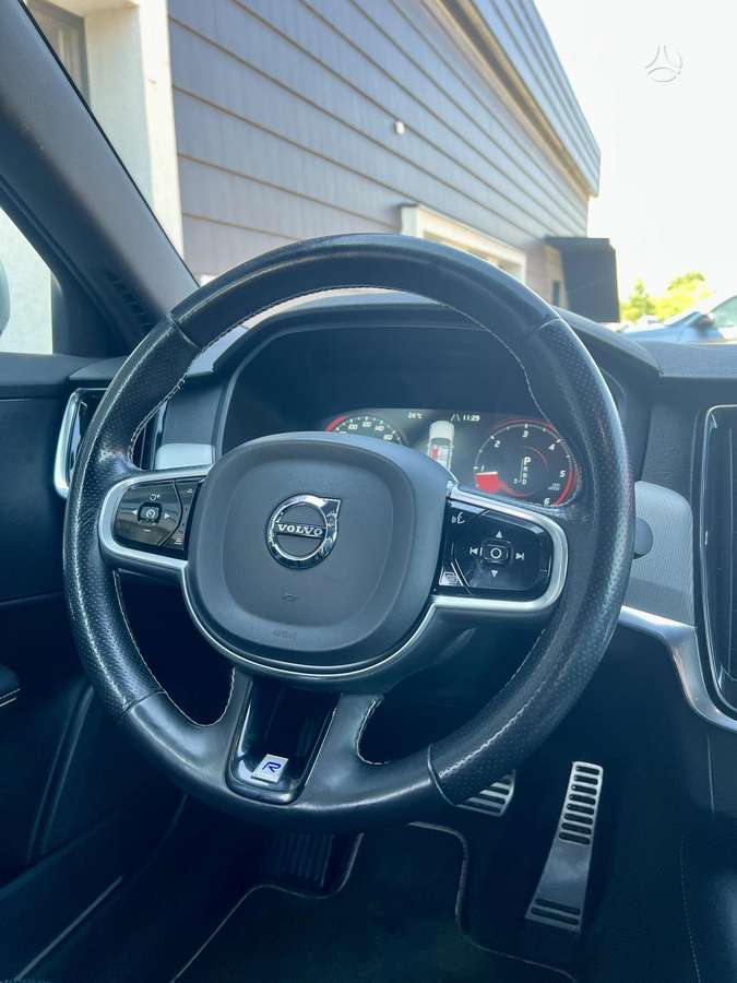 Volvo S90, 2.0 l., Седан