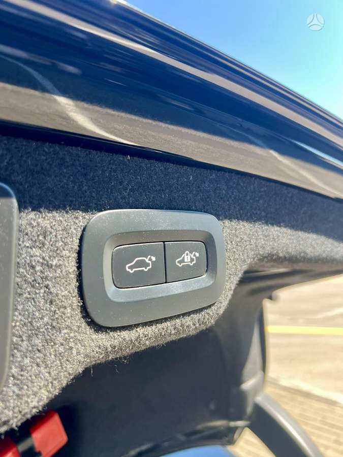 Volvo S90, 2.0 l., Седан