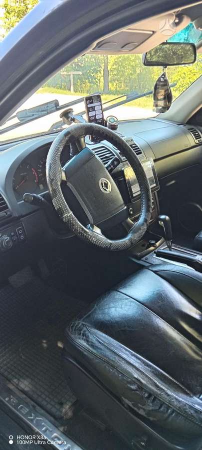 SsangYong Rexton, 2.7 l., off-road / crossover