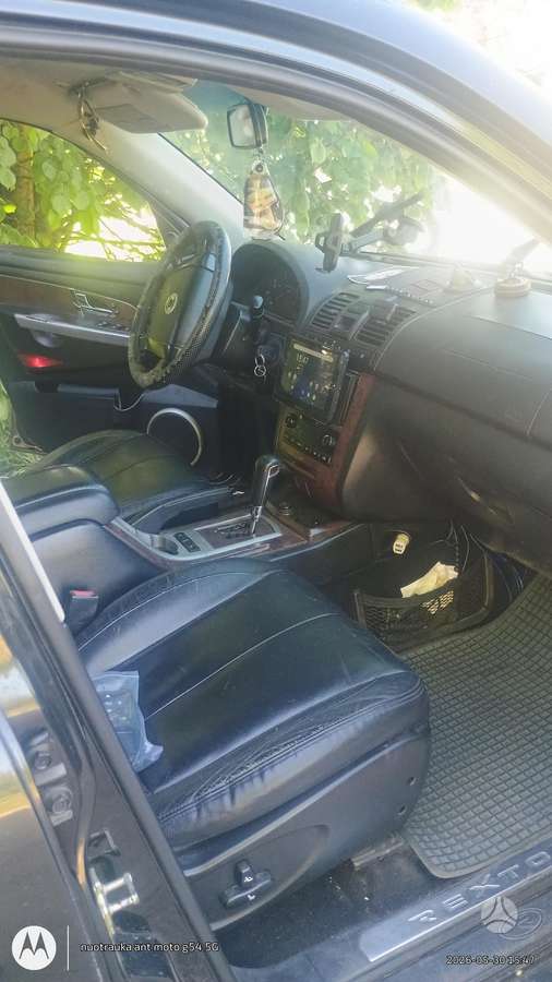 SsangYong Rexton, 2.7 l., off-road / crossover