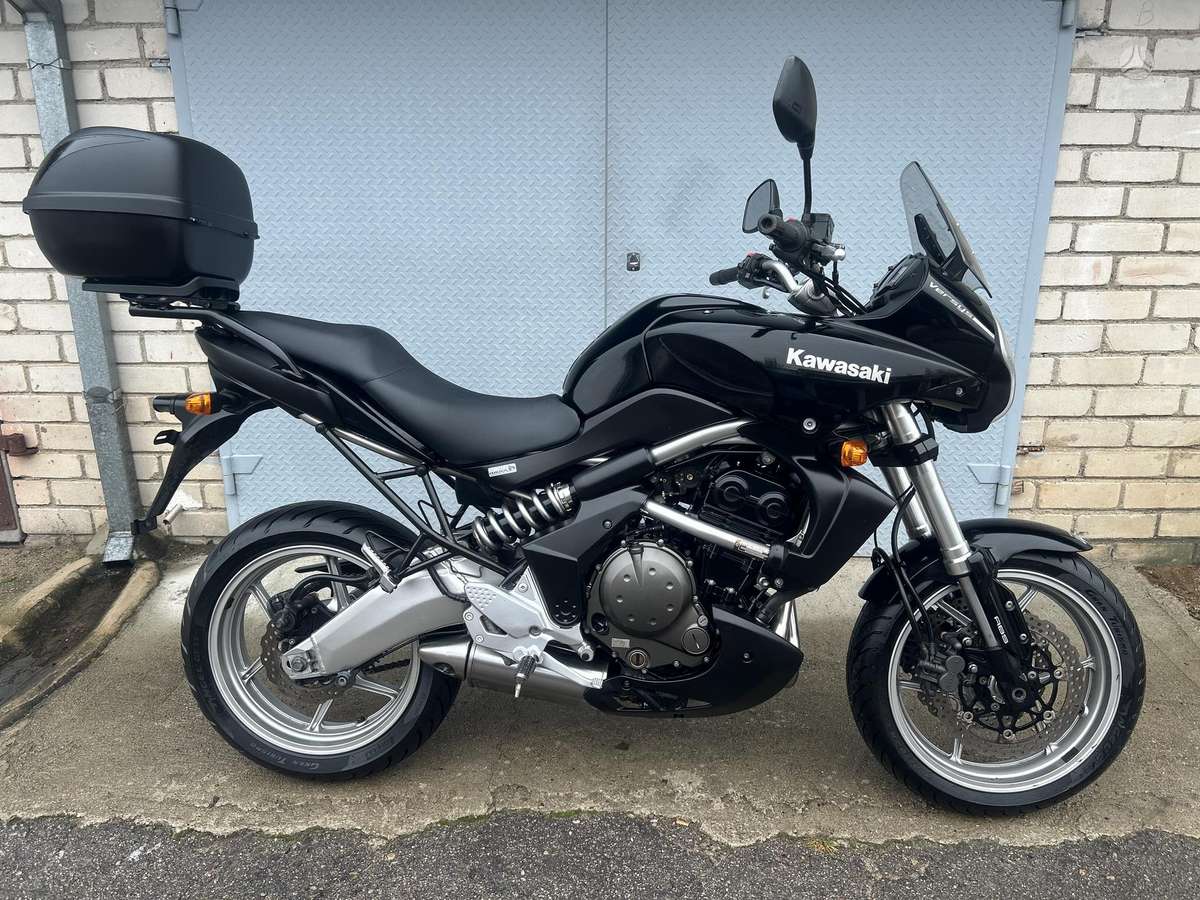 Kawasaki Versys 650cc, street / classic