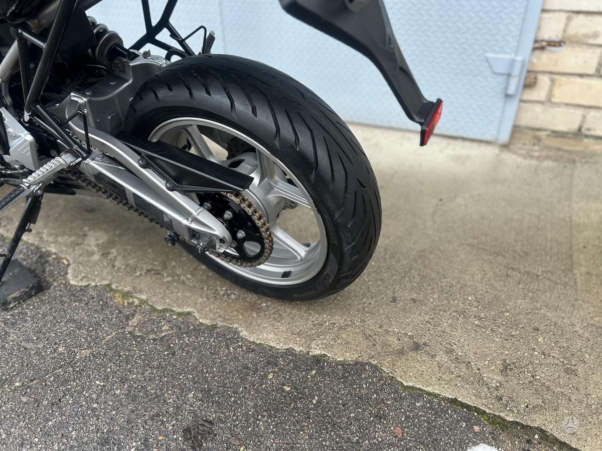 Kawasaki Versys 650cc, street / classic