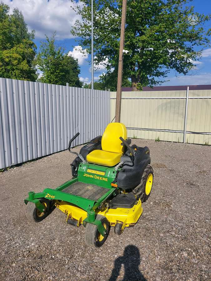 John Deere Z645, садовые тракторы