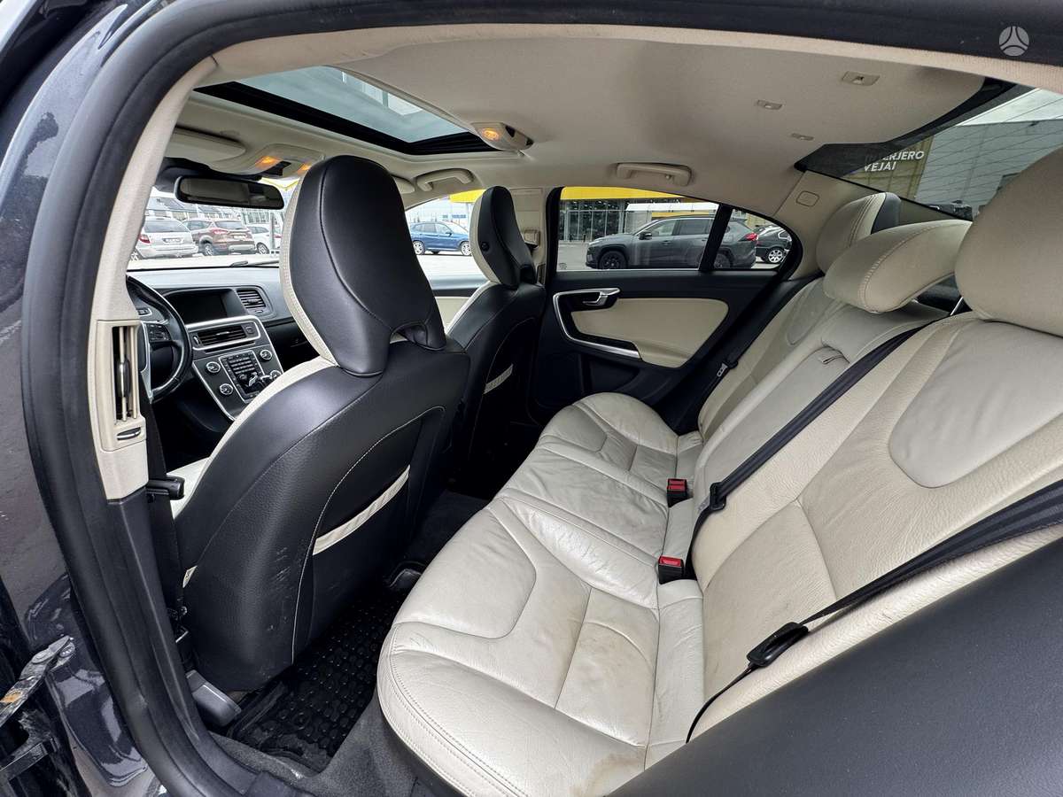 Volvo S60, 2.0 l., Седан