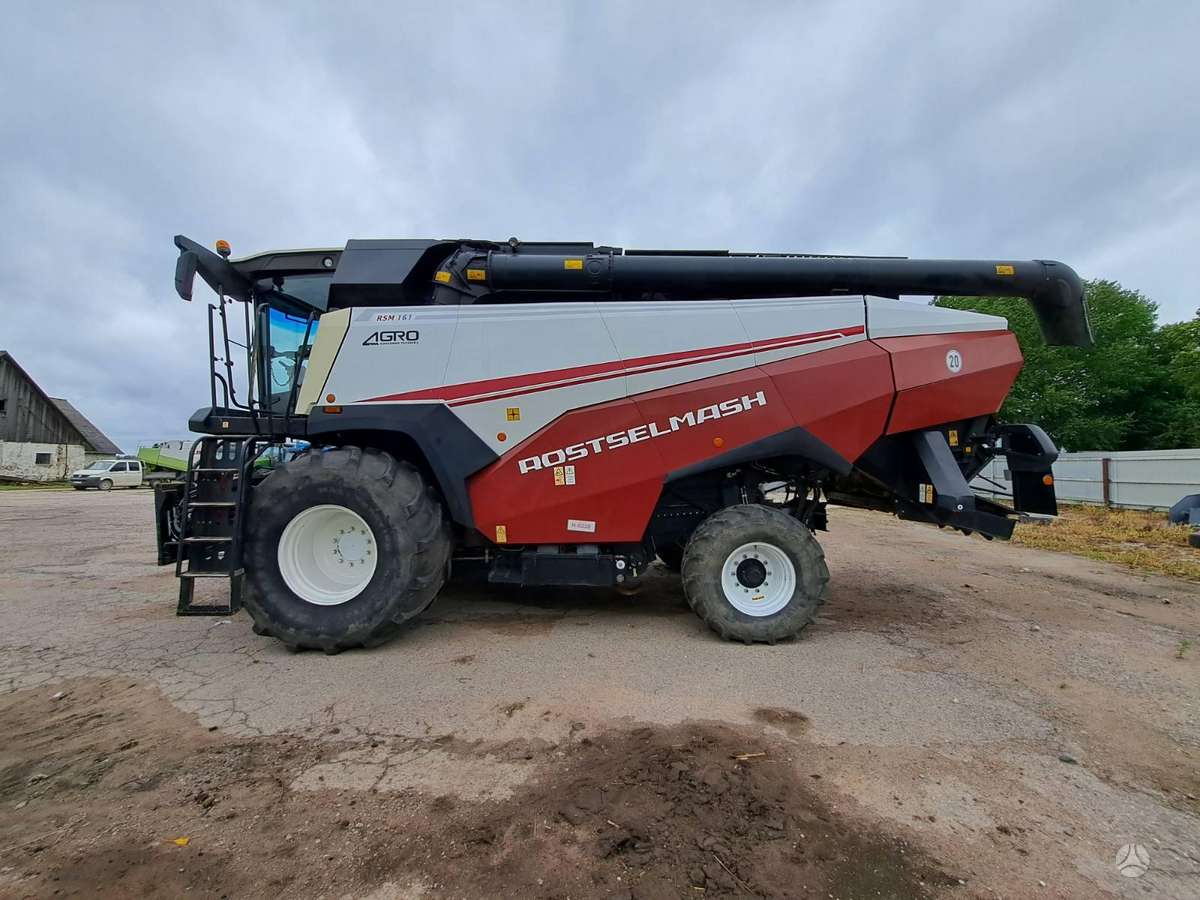 Rostselmash RSM 161, kombainai