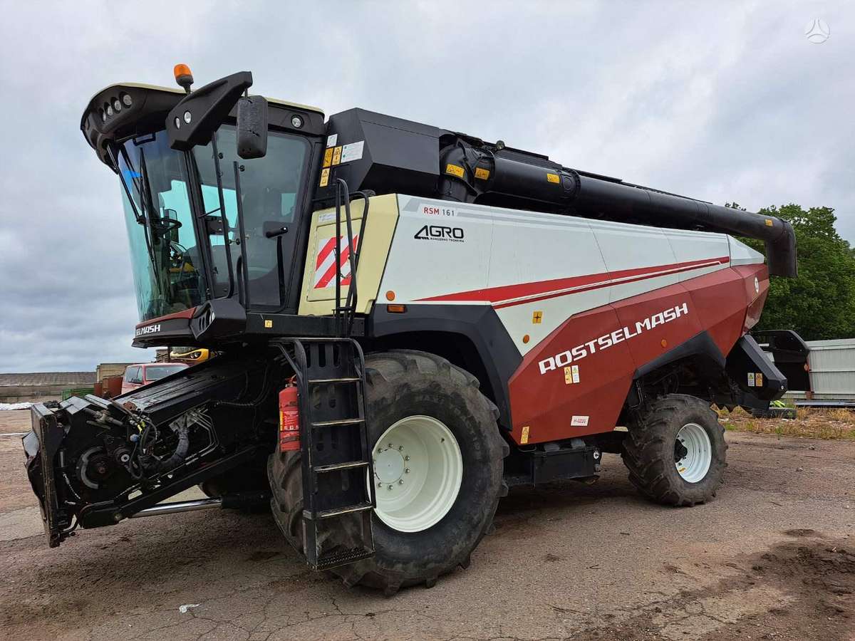 Rostselmash RSM 161, kombainai