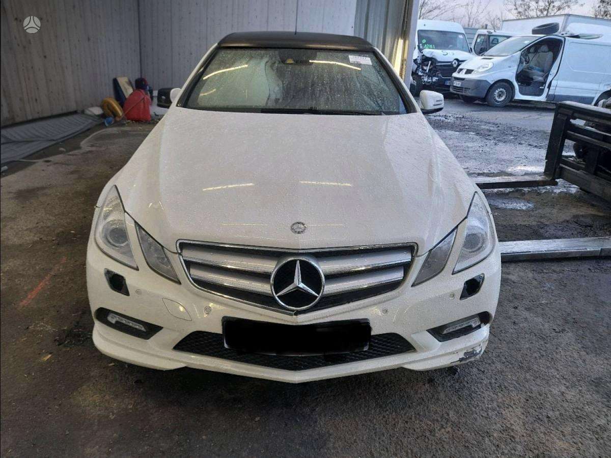 Mercedes-Benz E350, 642.836, dalimis