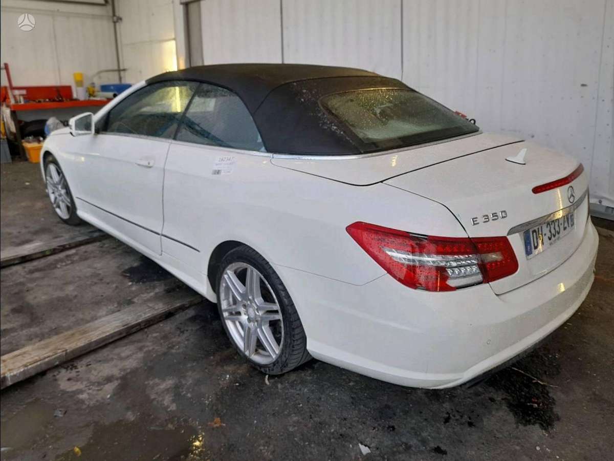 Mercedes-Benz E350, 642.836, dalimis