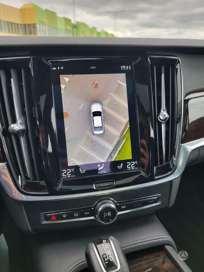 Volvo S90, 2.0 l., Седан