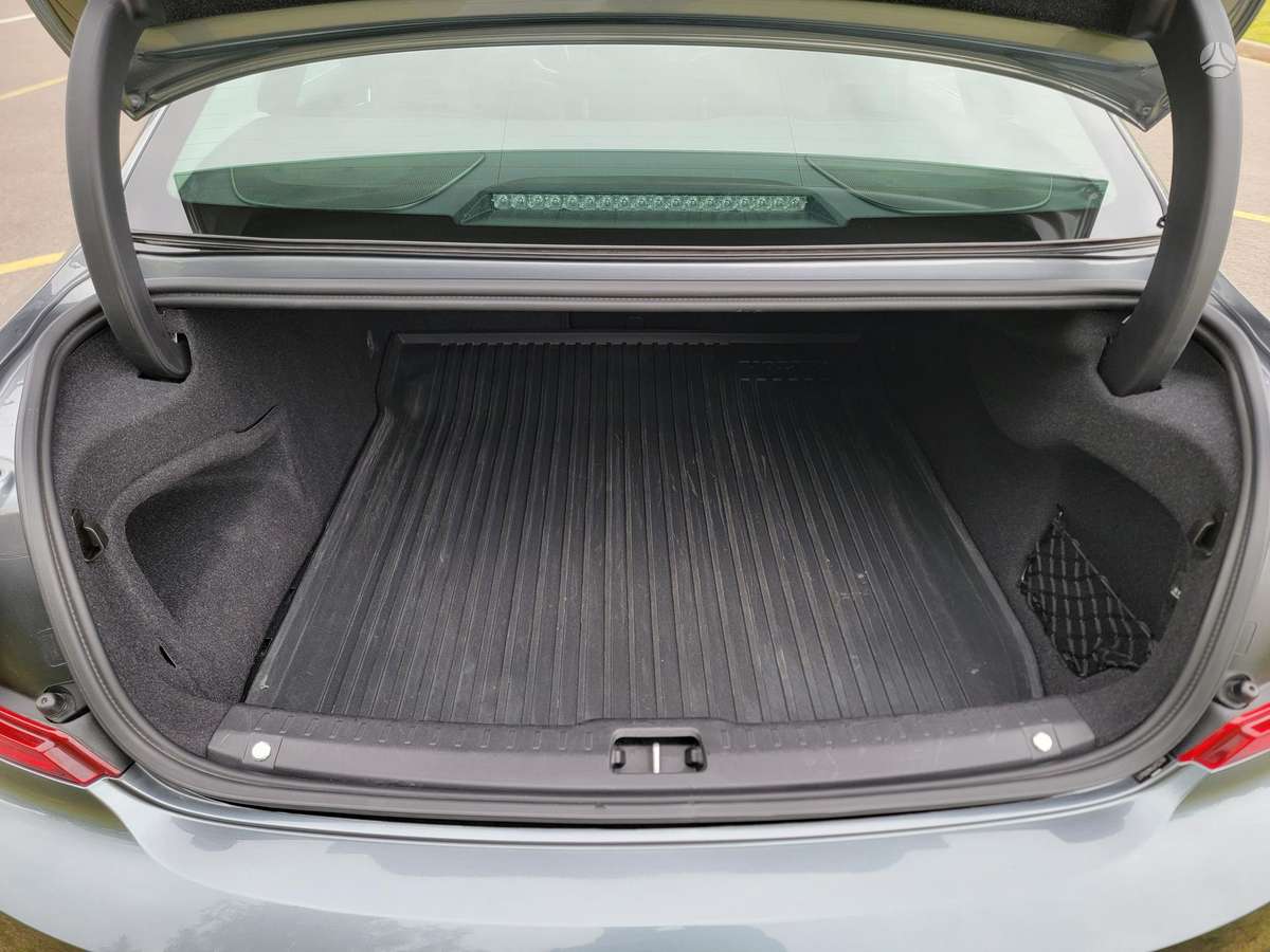 Volvo S90, 2.0 l., Седан