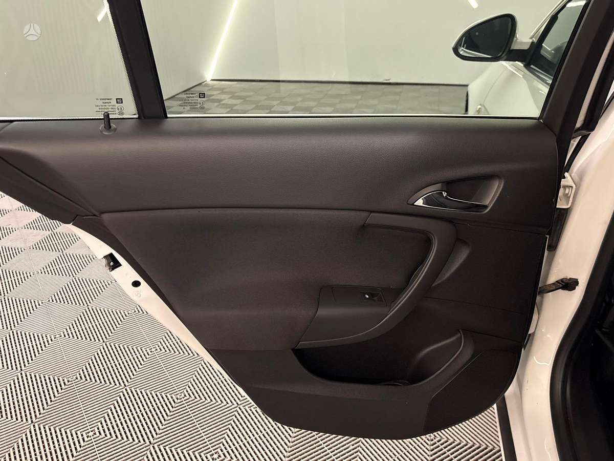 Opel Insignia, 2.0 l., Универсал