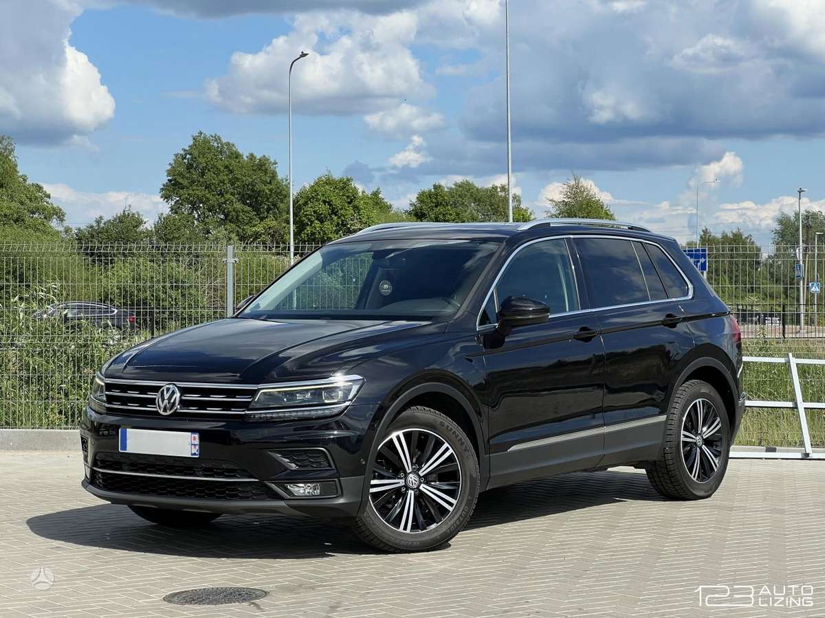 Volkswagen Tiguan - 1